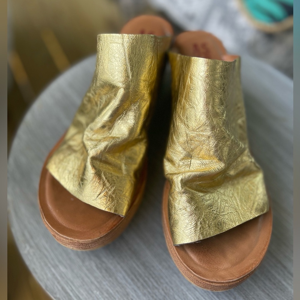 A.S.98 Neddie Gold Mules with Textured Leather
